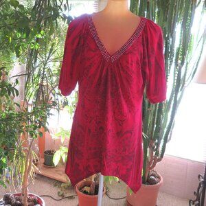 Long Y2K top with asymmetrical hem
